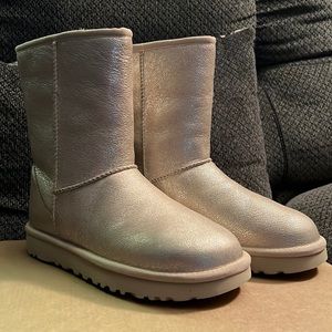 New Metallic gold sparkle short classic UGGs